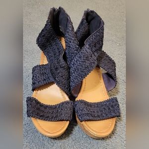 Department 222, Navy Blue,  women's size 7, platform sandals